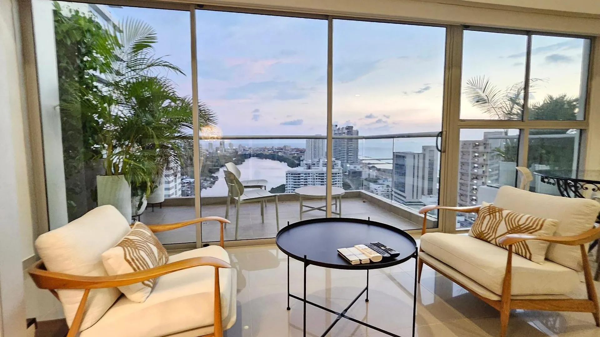 Duplex De Lujo Nuevo Con Vista Increible Al Centro Y La Playa Apartment Cartagena